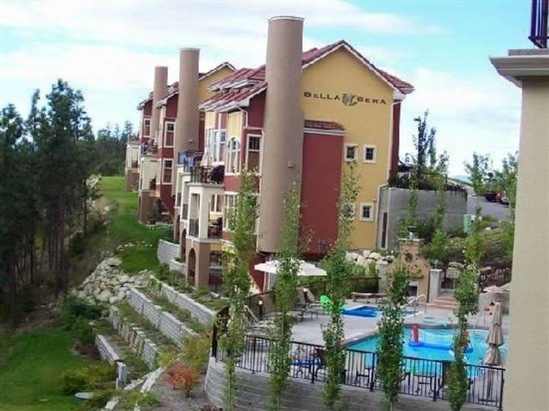 Bellasera Tuscan Villas By Associated Property Management Kelowna Extérieur photo